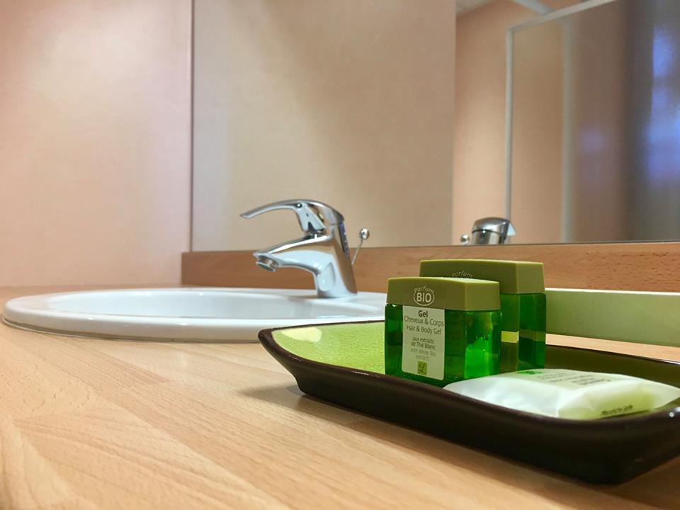 拉格莱德酒店 Chambon-sur-Dolore 外观 照片
